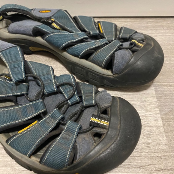 Keen Size 11.5 Men’s Blue Sandals. main image 5